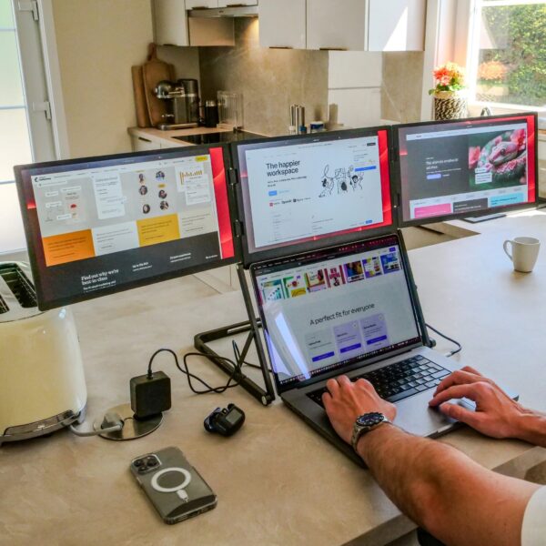 Triple Laptop Screen Extender - Image 4